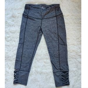 Athleta Cropped Yoga pants